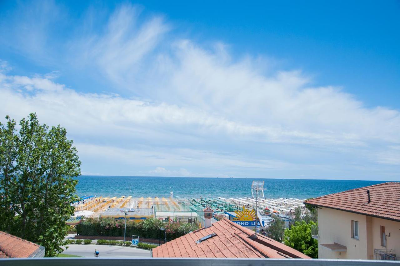 Hotel Ondina E Milazzo แชร์เวีย ภายนอก รูปภาพ