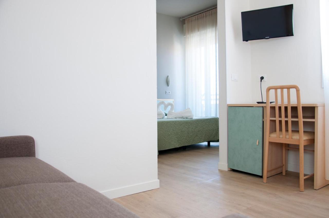 Hotel Ondina E Milazzo แชร์เวีย ภายนอก รูปภาพ
