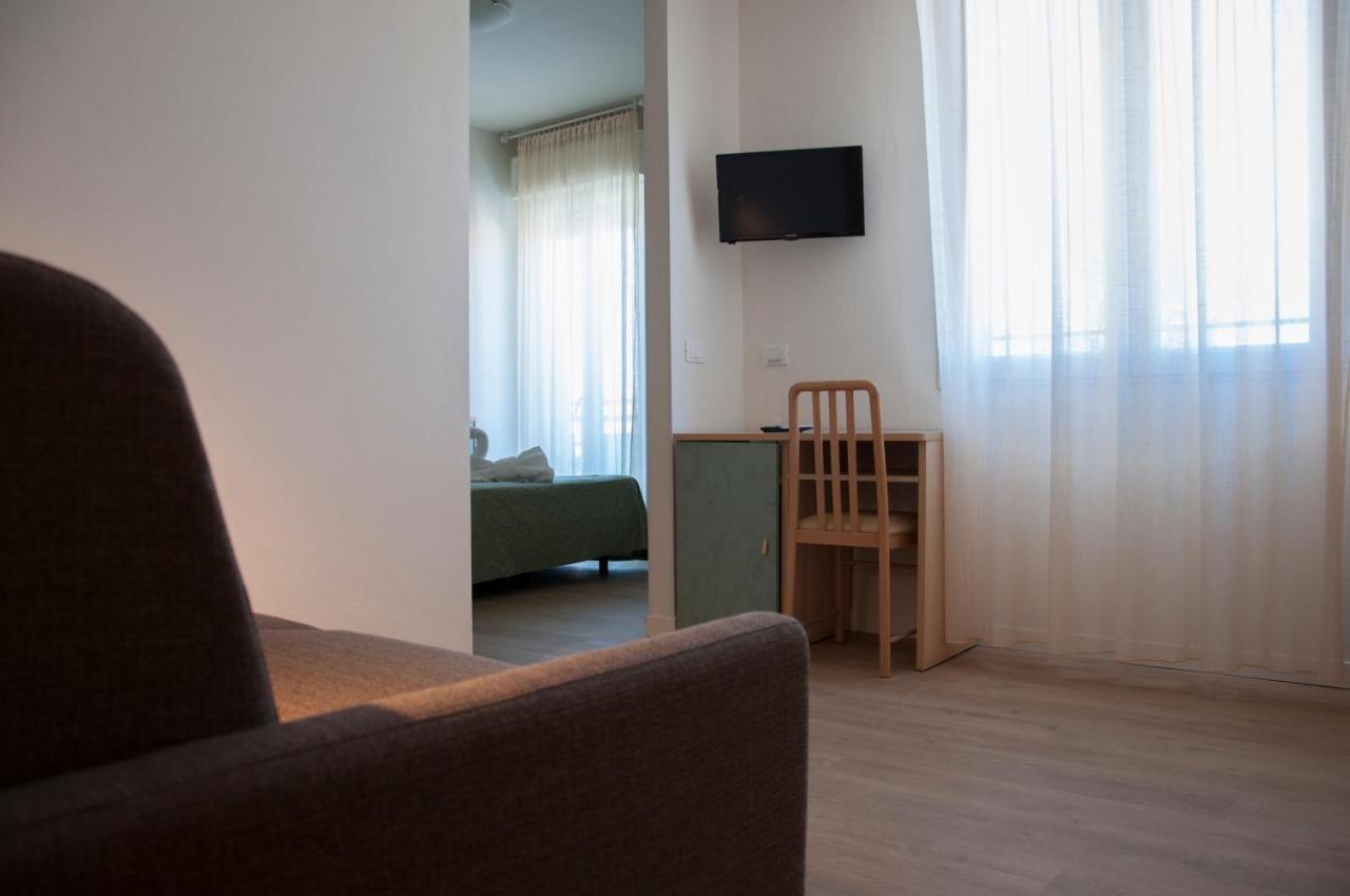 Hotel Ondina E Milazzo แชร์เวีย ภายนอก รูปภาพ