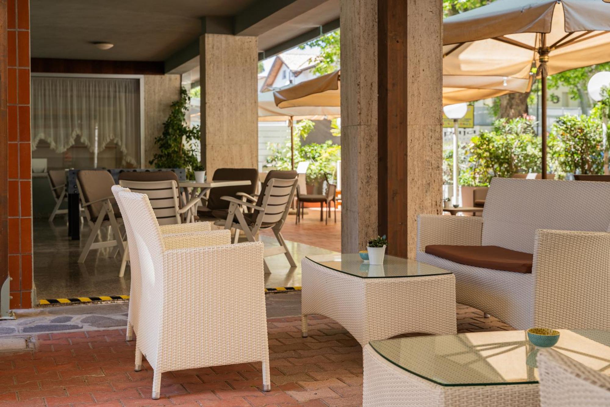 Hotel Ondina E Milazzo แชร์เวีย ภายนอก รูปภาพ
