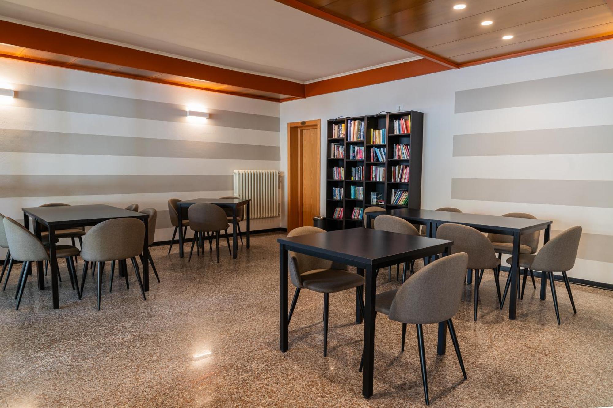 Hotel Ondina E Milazzo แชร์เวีย ภายนอก รูปภาพ