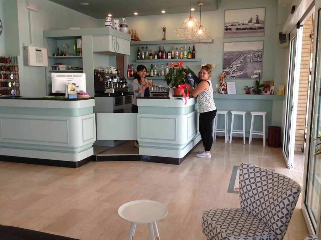 Hotel Ondina E Milazzo แชร์เวีย ภายนอก รูปภาพ