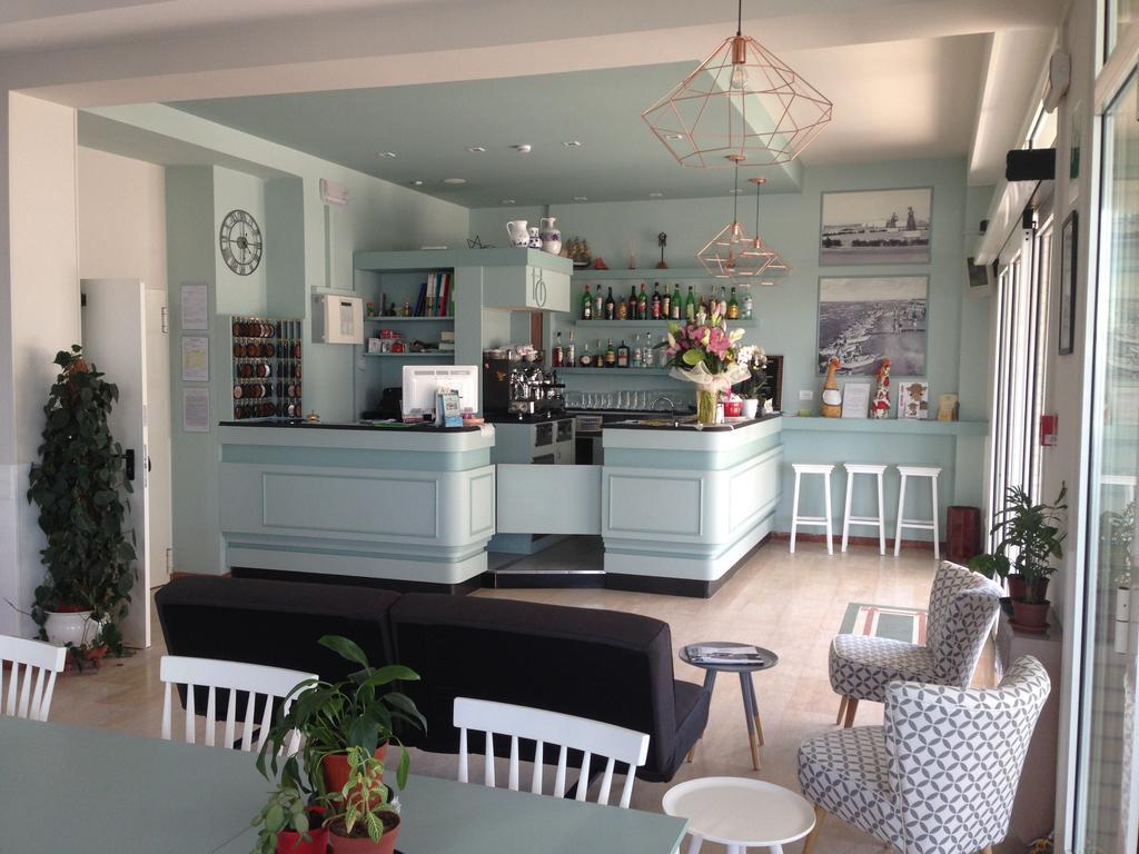 Hotel Ondina E Milazzo แชร์เวีย ภายนอก รูปภาพ